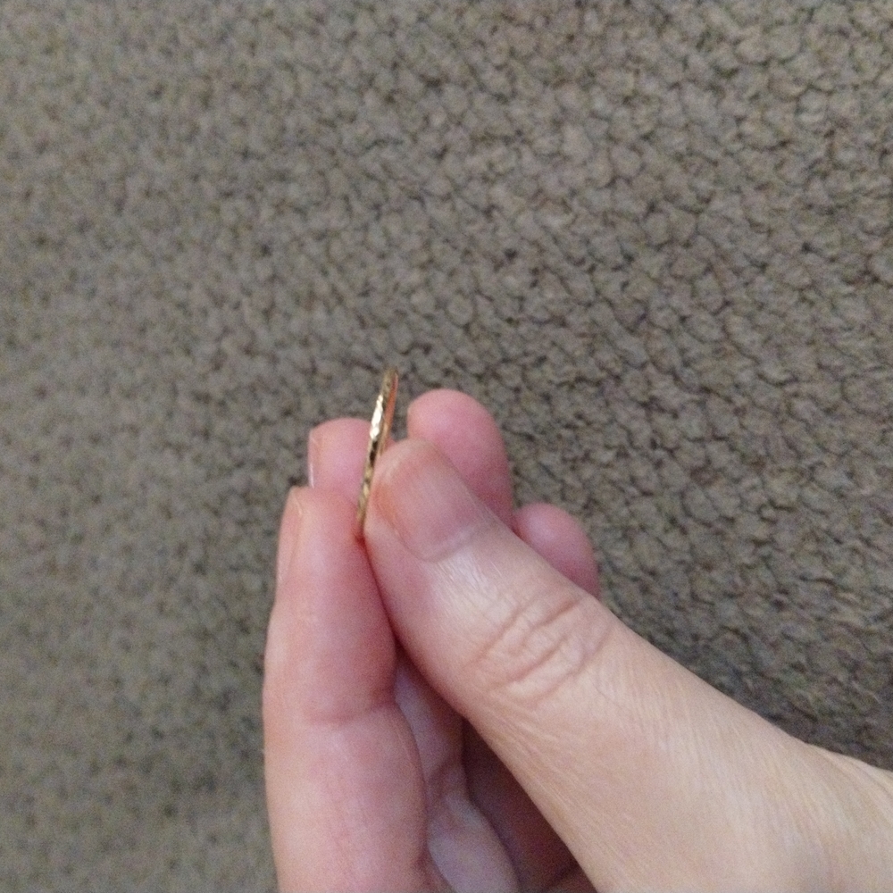 Elegant Gold Women's Ring